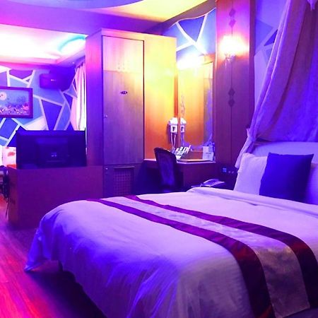 Swan Lake Motel Гуишан Екстериор снимка