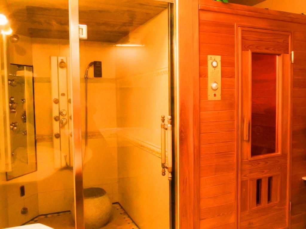 Swan Lake Motel Гуишан Екстериор снимка