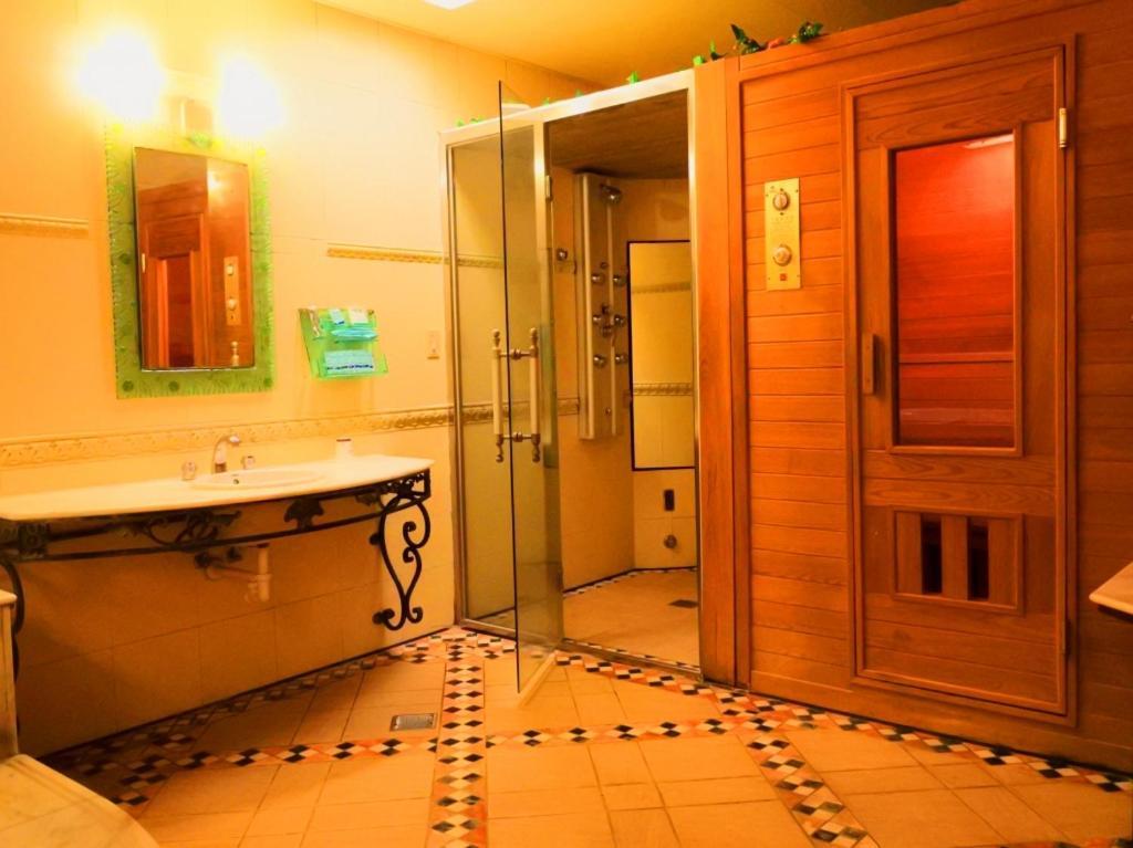 Swan Lake Motel Гуишан Екстериор снимка