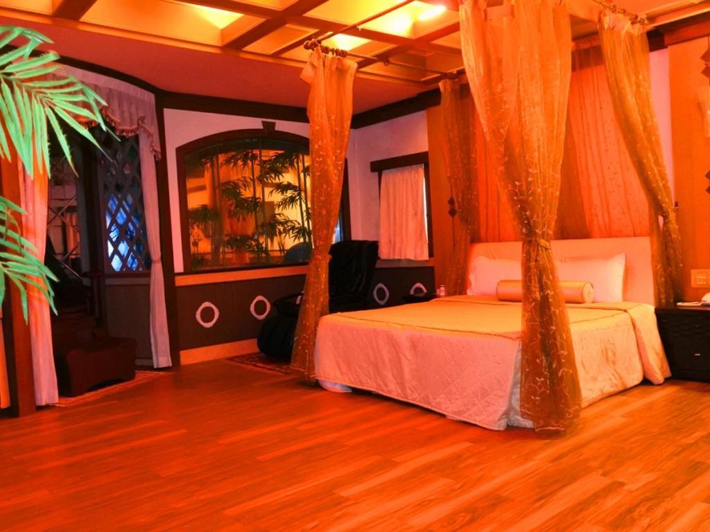 Swan Lake Motel Гуишан Екстериор снимка
