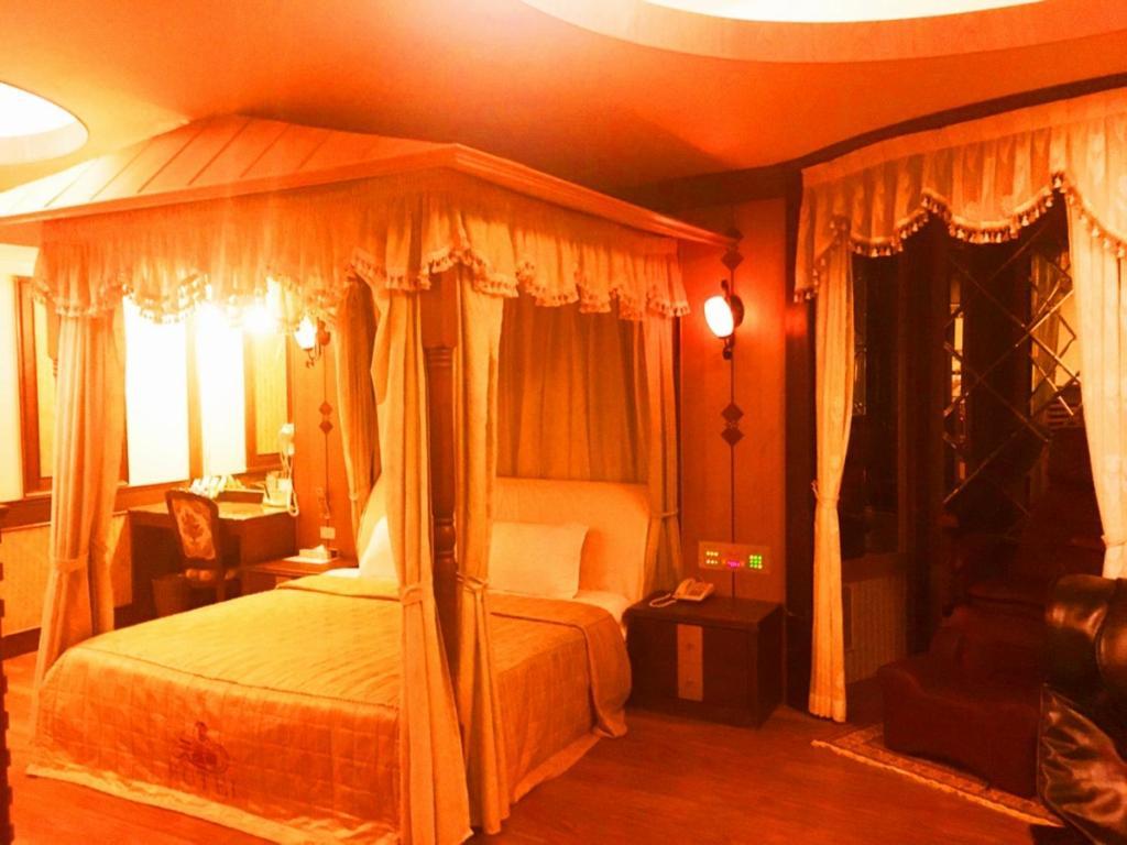 Swan Lake Motel Гуишан Екстериор снимка