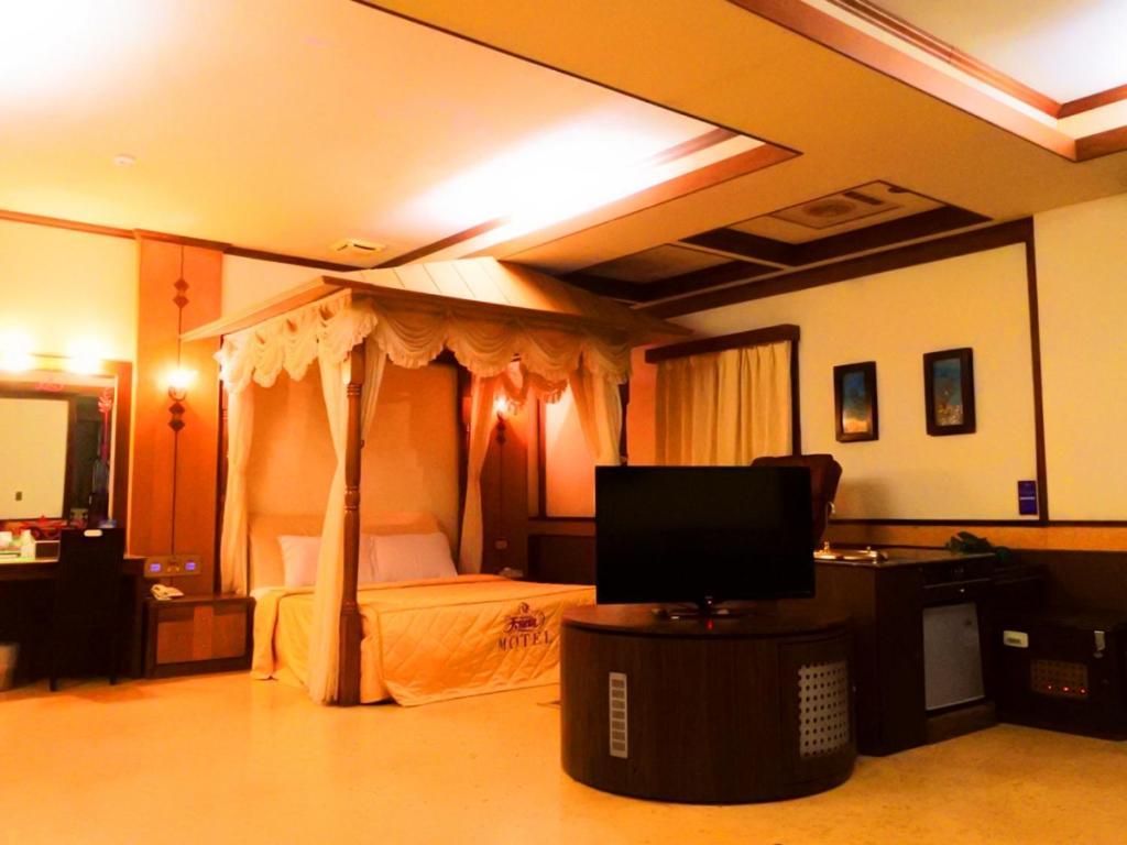 Swan Lake Motel Гуишан Екстериор снимка