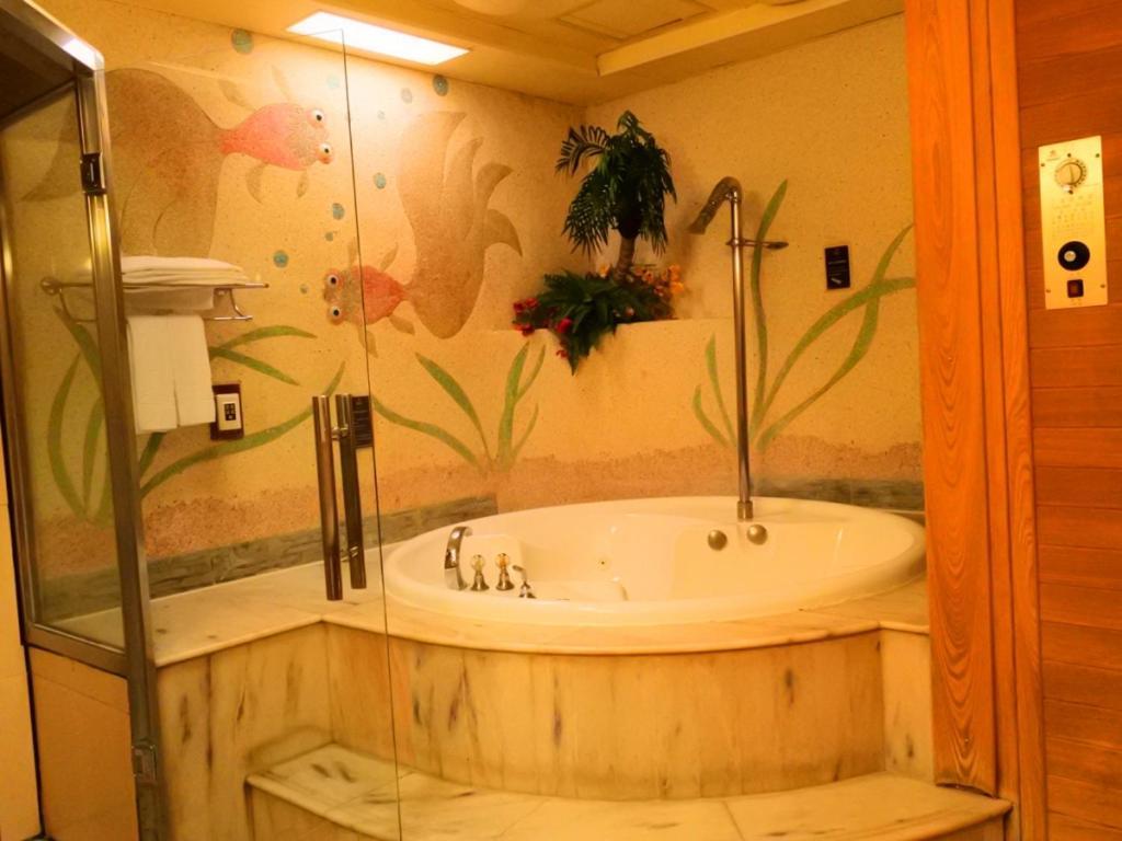 Swan Lake Motel Гуишан Екстериор снимка