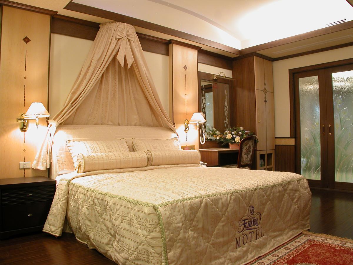 Swan Lake Motel Гуишан Екстериор снимка