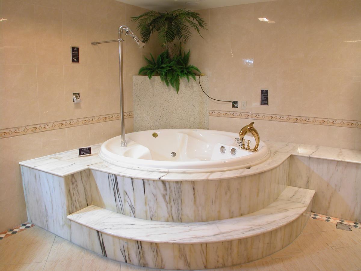 Swan Lake Motel Гуишан Екстериор снимка